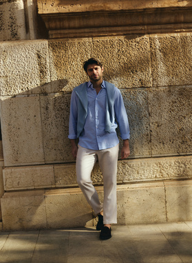 Błękitna koszula męska w paski