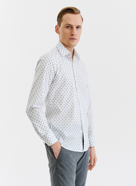 Biała koszula męska w granatowe listki