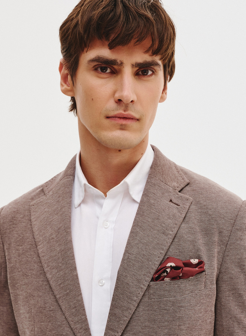 Dzianinowa marynarka w kolorze brązowym