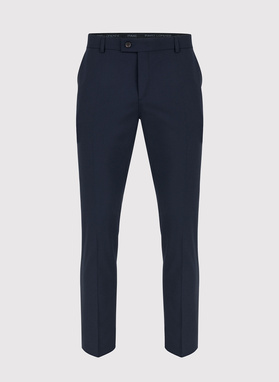 Gładki granatowy garnitur męski