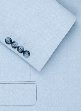 Błękitny garnitur męski