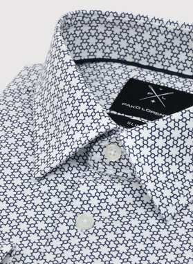 Biała koszula męska w granatowy wzór 