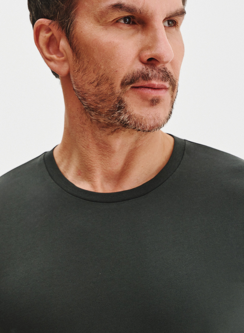 Bawełniany oliwkowy t-shirt