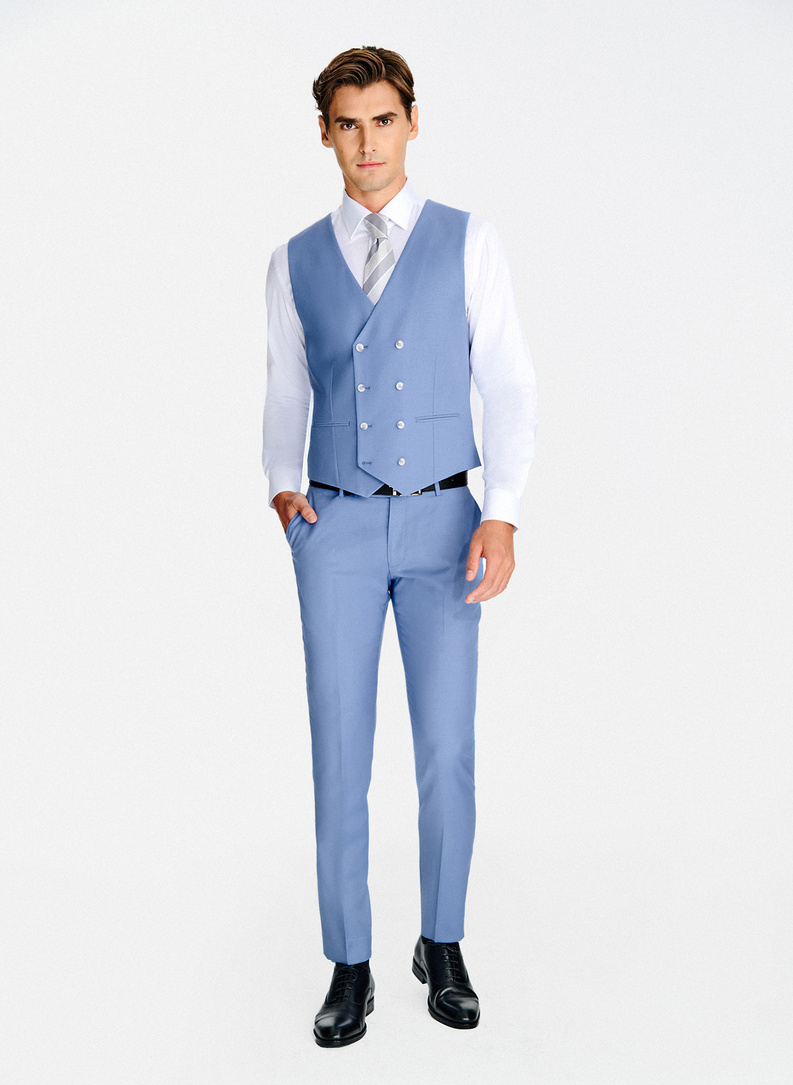 Ślubny niebieski garnitur z wełny