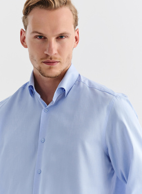 Gładka elegancka błękitna koszula męska