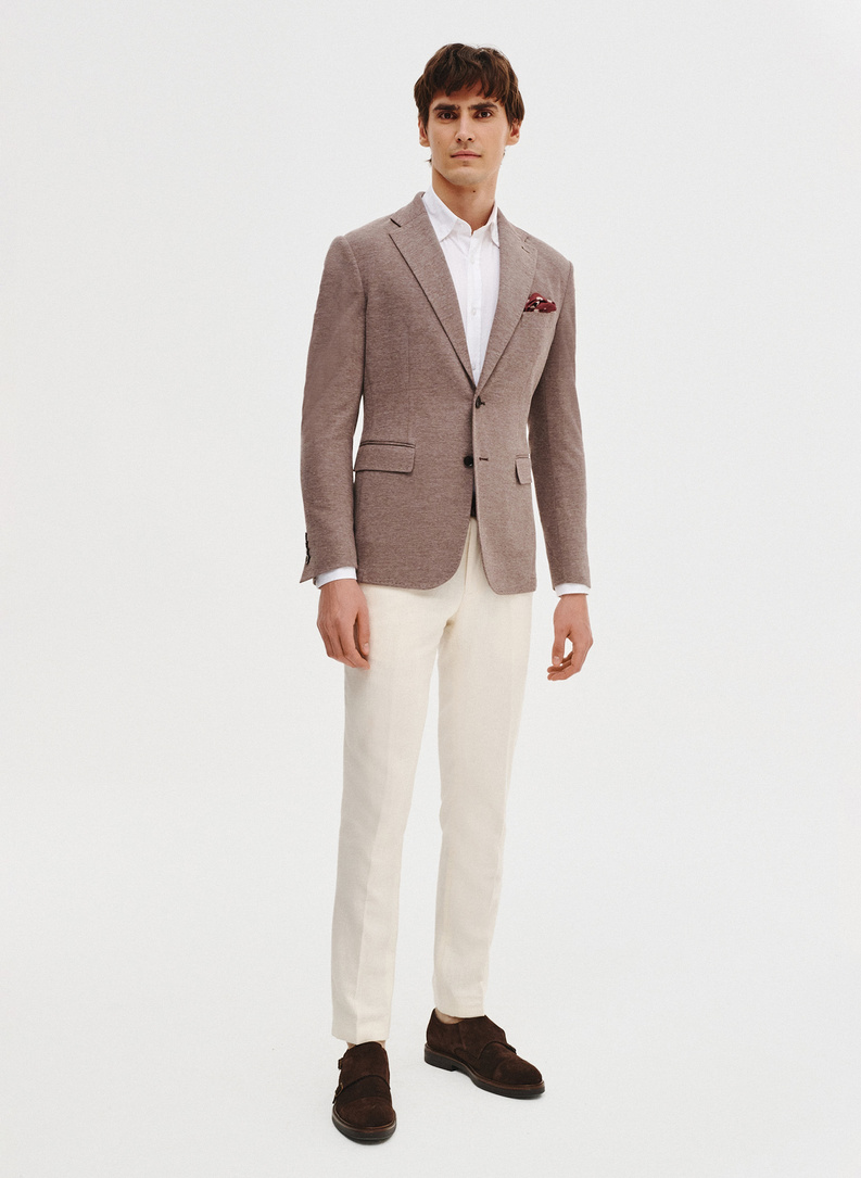 Dzianinowa marynarka w kolorze brązowym