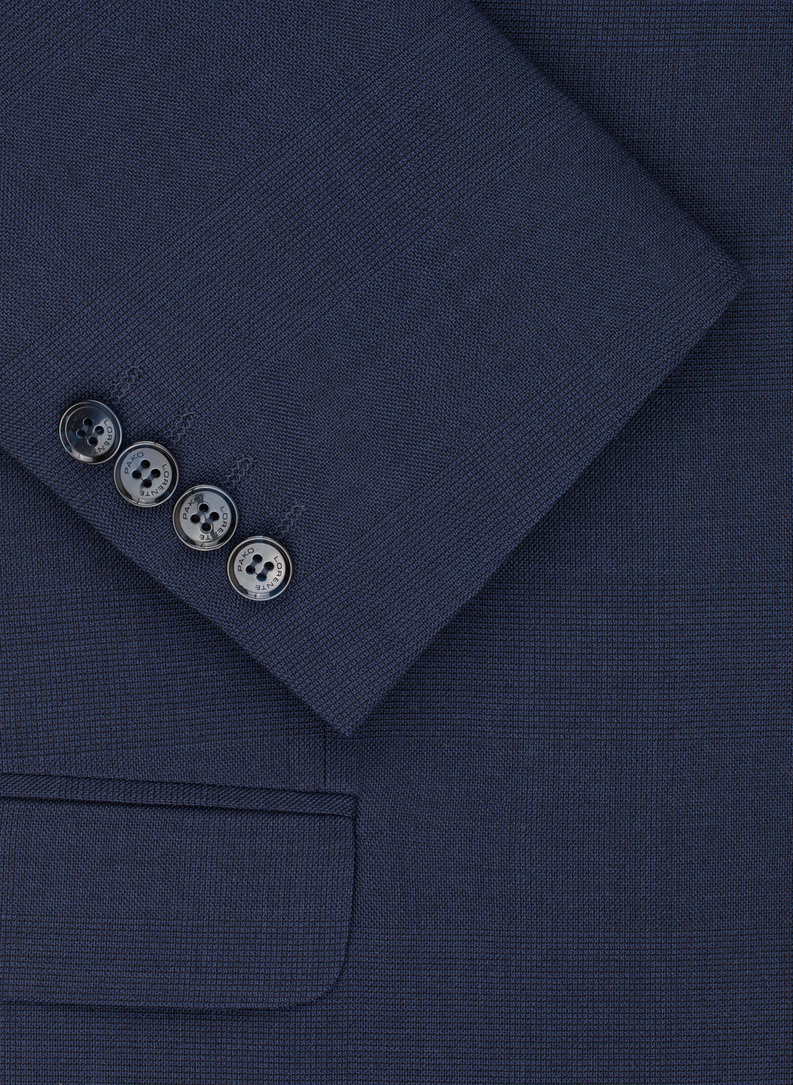 Dwuczęściowy garnitur męski w kolorze granatowym