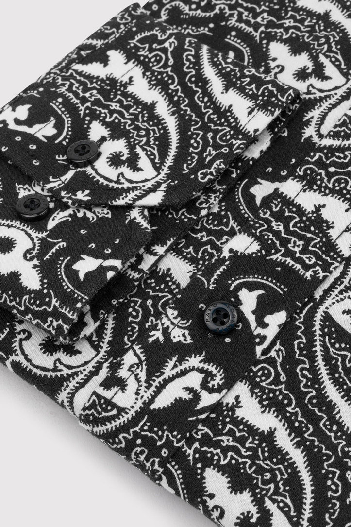 Czarna koszula w oryginalny wzór