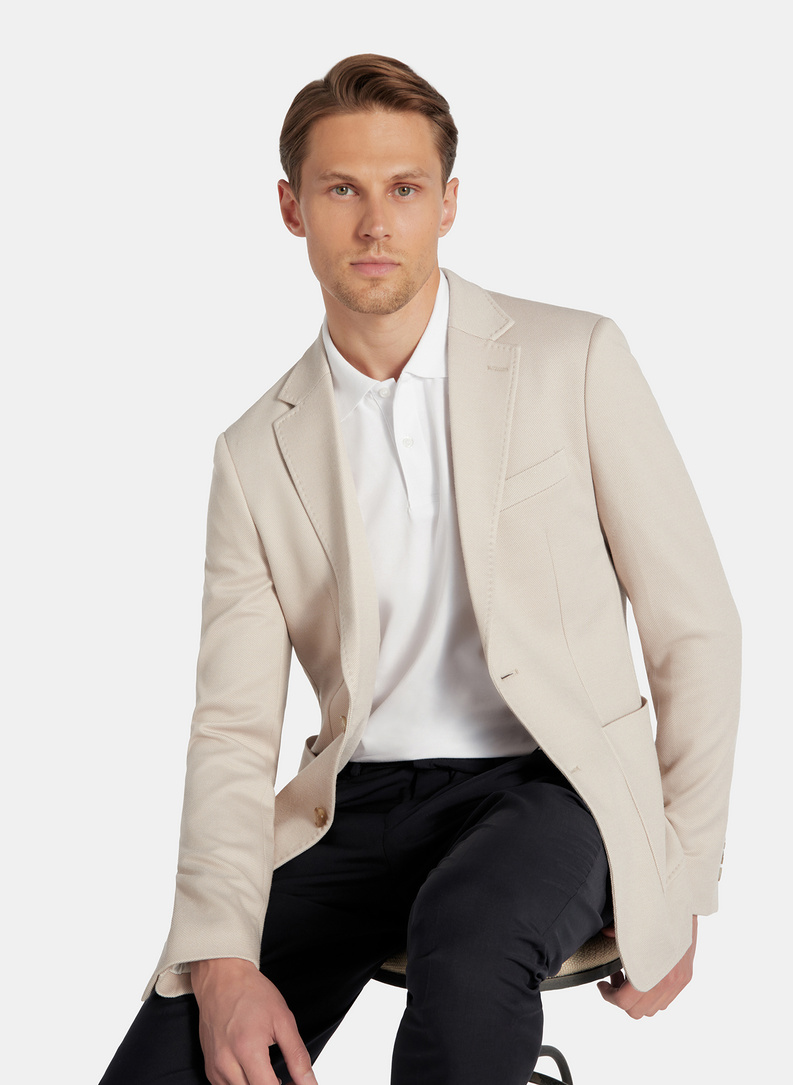 Beżowa marynarka z dzianiny