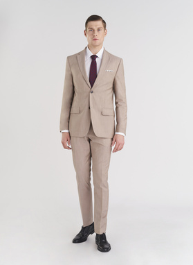 Beżowy wełniany garnitur męski 