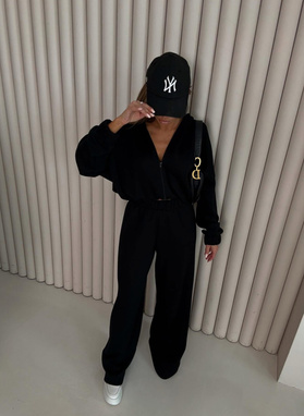 Czarny gładki komplet damski z wełną