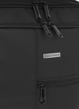 Czarny plecak męski z USB