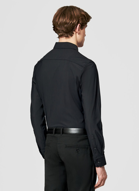 Czarna dzianinowa koszula męska