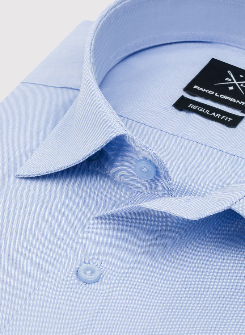 Gładka elegancka błękitna koszula męska