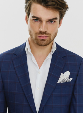 Granatowa marynarka garniturowa w czerwono-niebieską kratkę