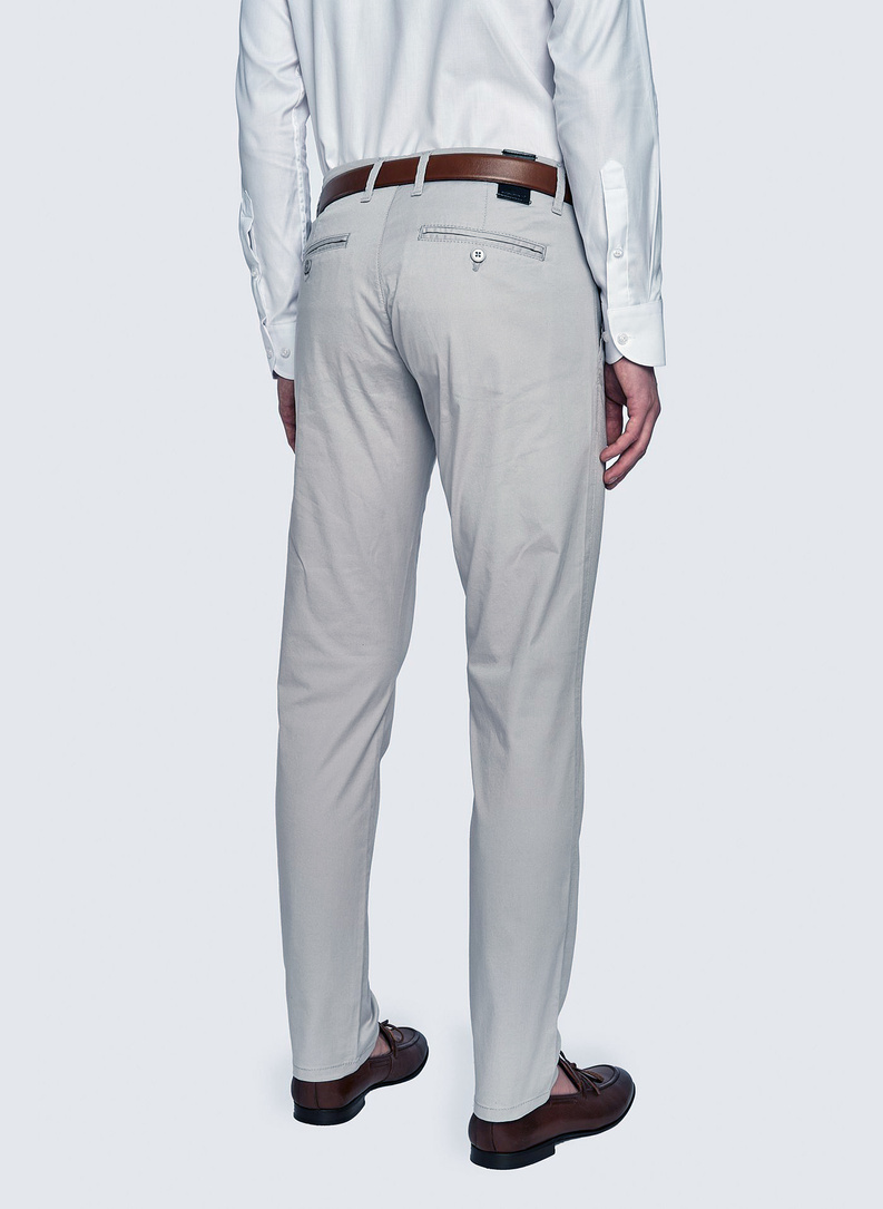 Męskie basicowe spodnie w kolorze szarym