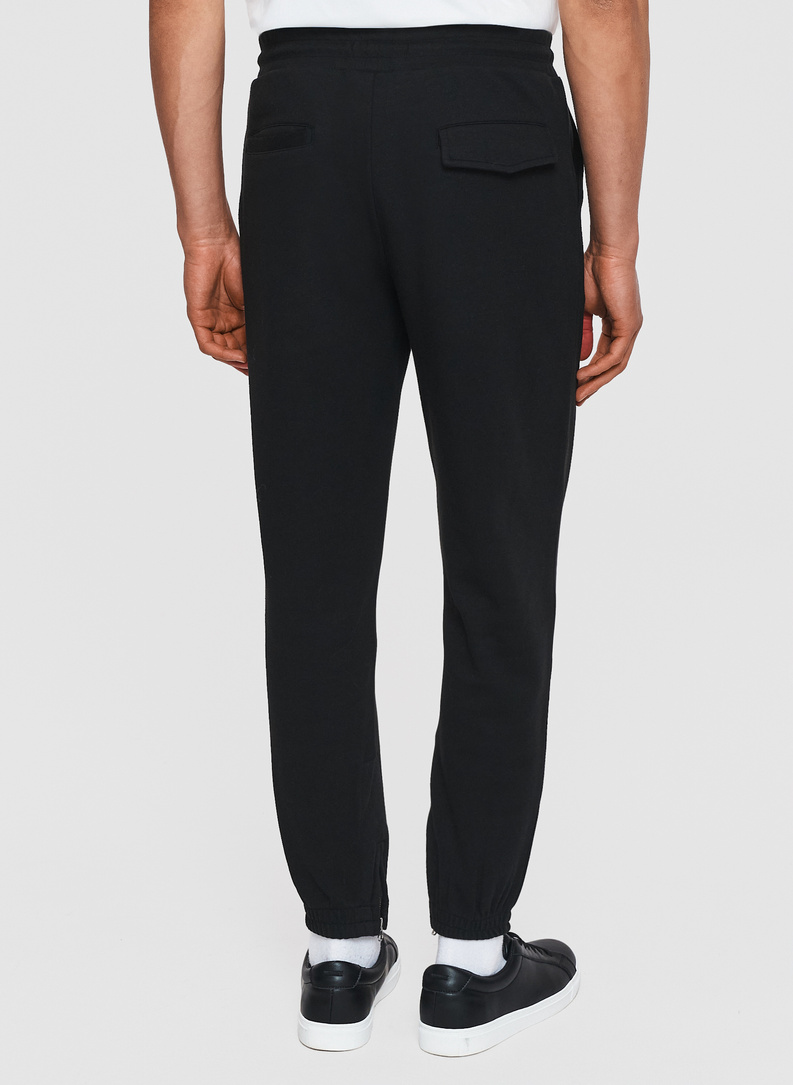 Czarne spodnie dresowe