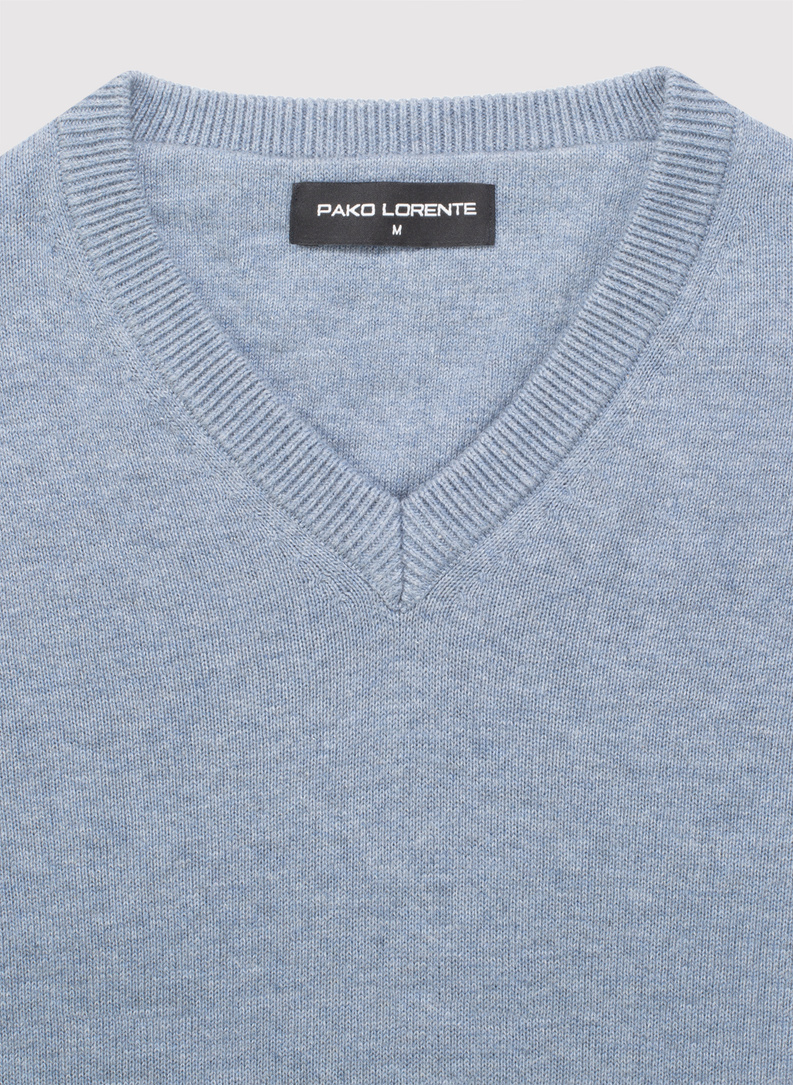 Jasnoniebieski sweter męski v-neck