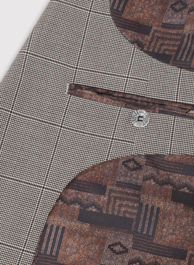 Brązowa marynarka garniturowa w kratkę