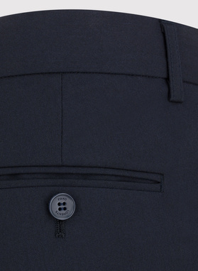 Granatowy męski garnitur