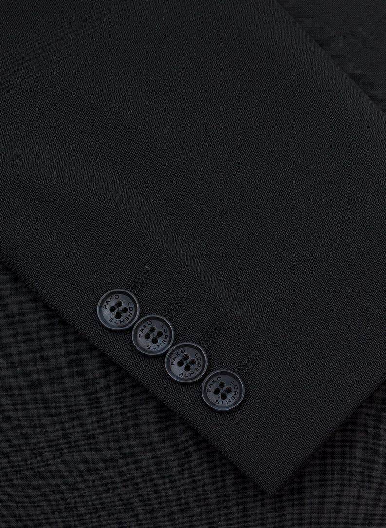 Gładki czarny garnitur męski