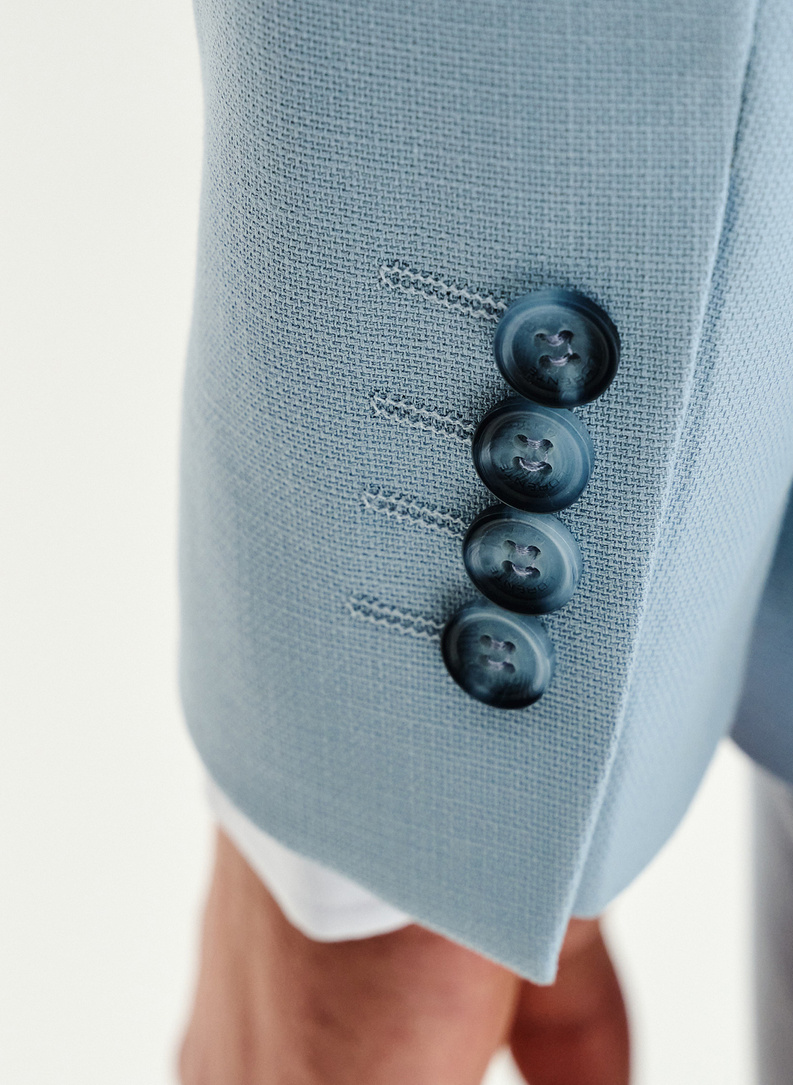 Ślubny błękitny garnitur męski