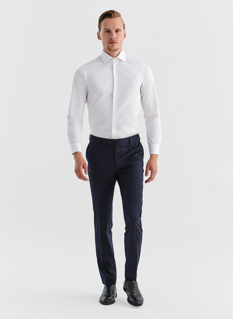 Granatowy wełniany garnitur w kratę