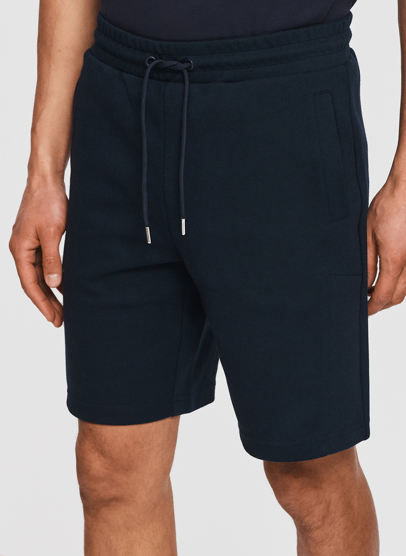 Granatowe szorty dresowe