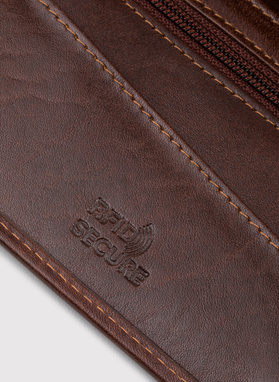 Brązowy skórzany portfel z wyjmowaną wkładką 