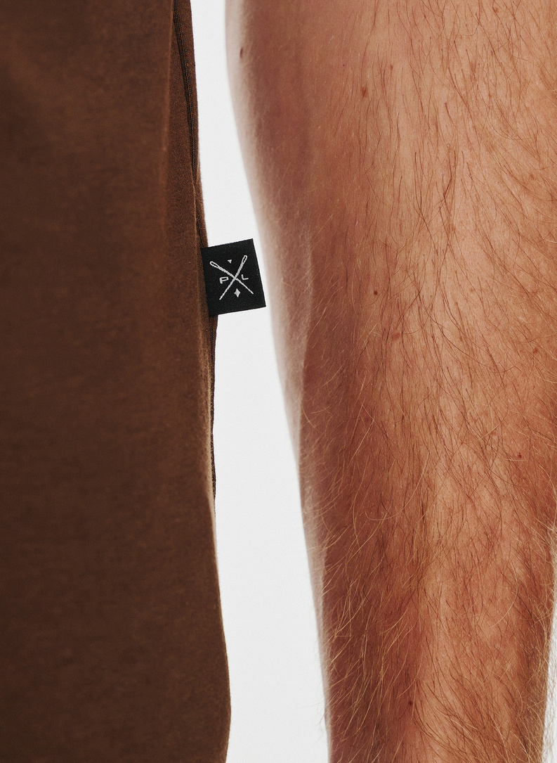 Brązowy gładki t-shirt v-neck