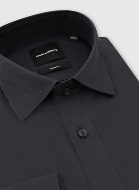 Czarna koszula z lnem