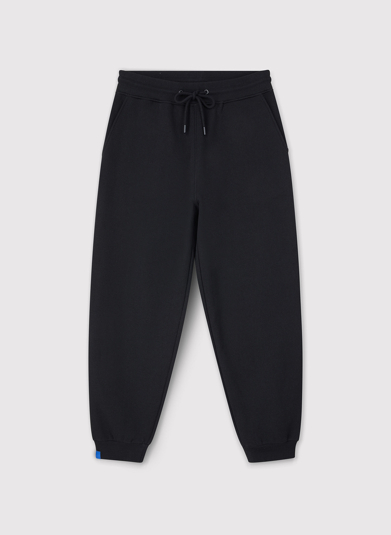 Czarny dres męski z bluzą z kapturem