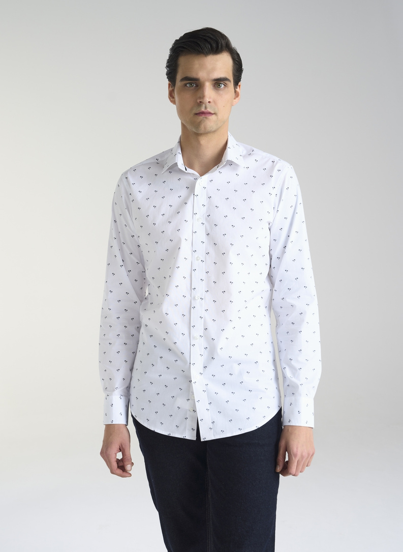 Biała koszula w palmy