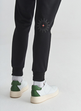 Czarne spodnie dresowe M22SF-WD-002-C-0