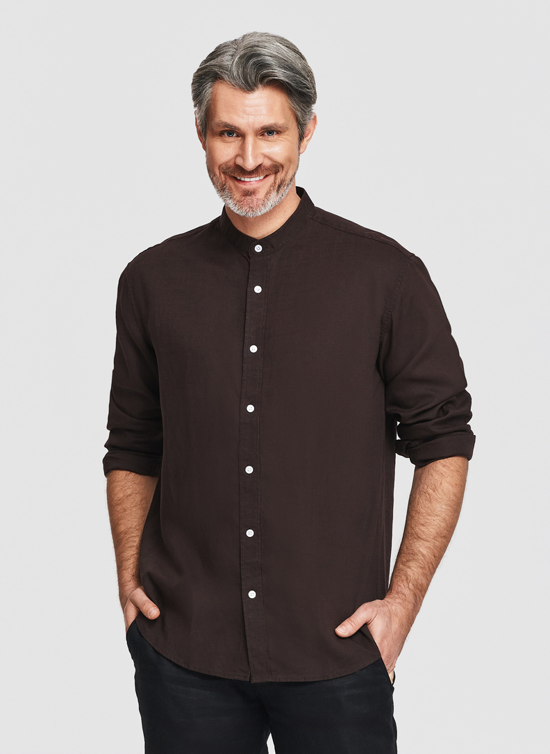 Brązowa koszula z lnem