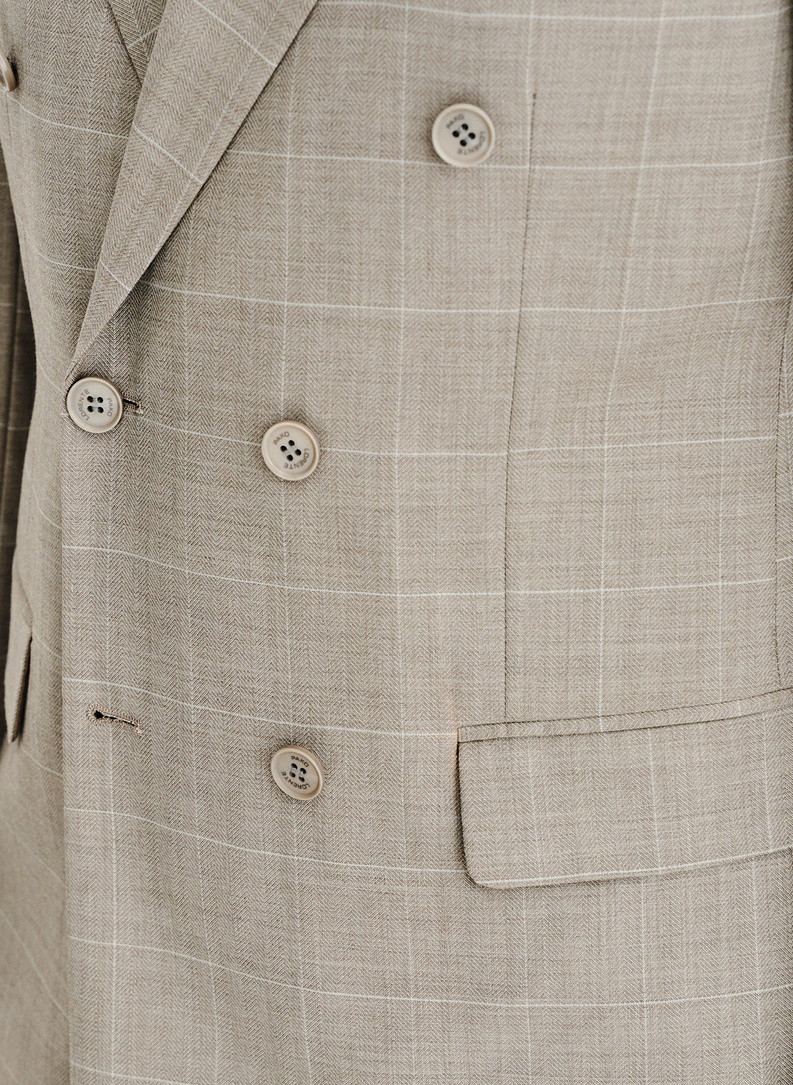 Ślubny dwurzędowy garnitur męski w kratkę