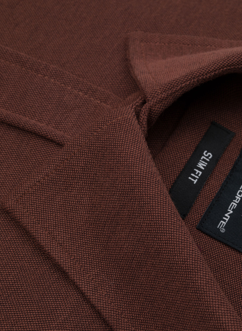 Gładka taliowania koszula w kolorze brązowym