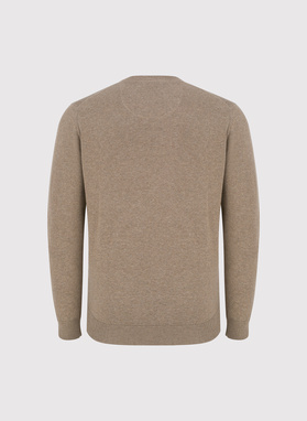 Beżowy męski sweter w serek 