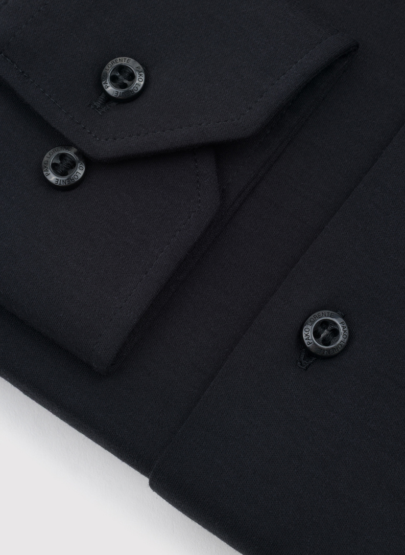 Czarna dzianinowa koszula męska