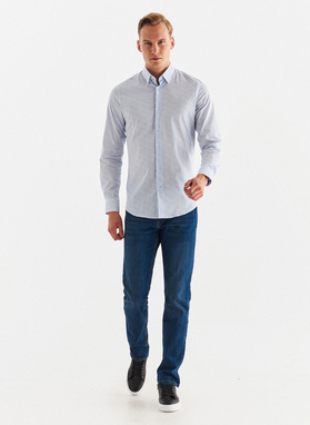 Koszula w kolorze białym w błękitny wzór 