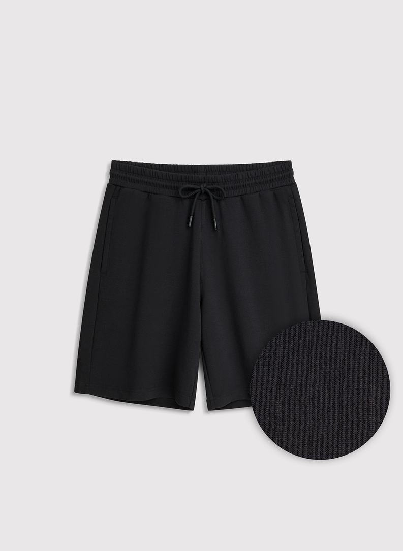 Czarne szorty dresowe