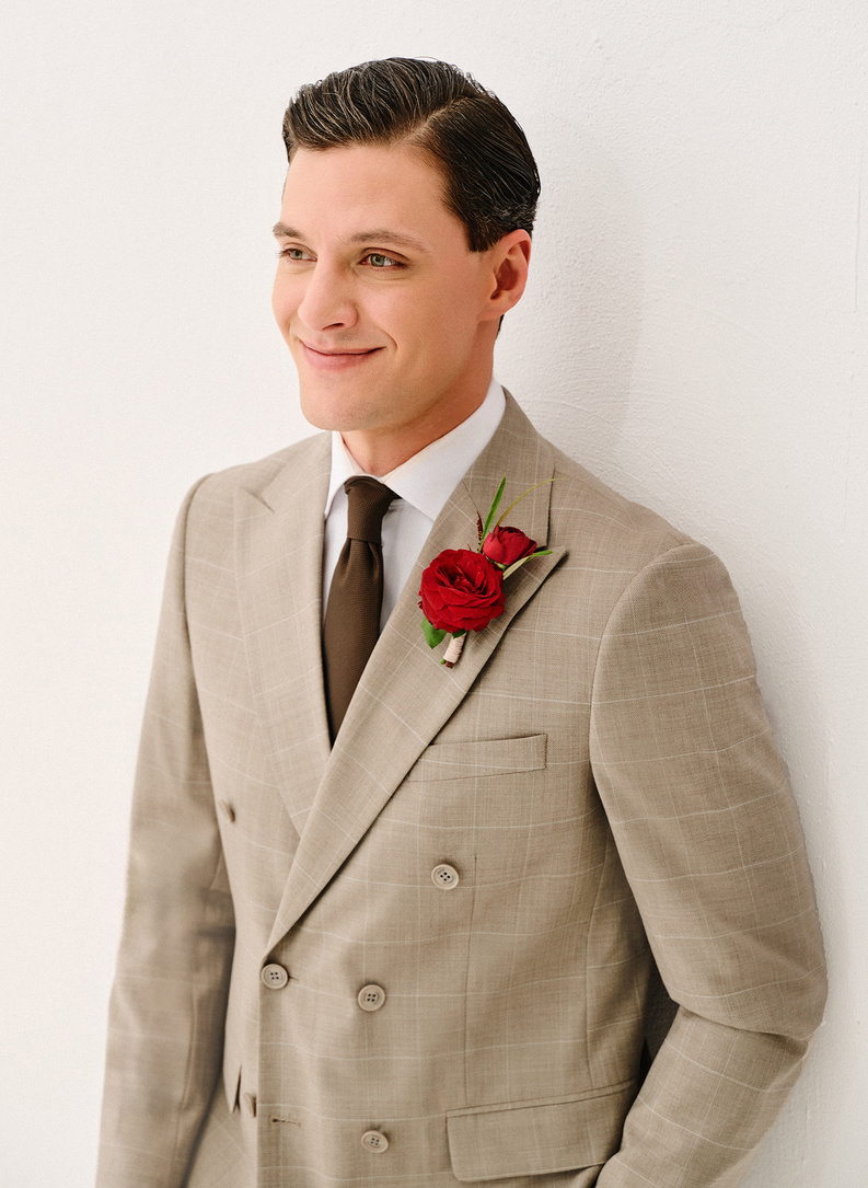 Ślubny dwurzędowy garnitur męski w kratkę