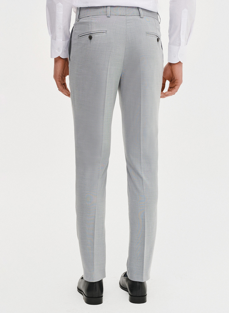 Ślubny szary garnitur męski