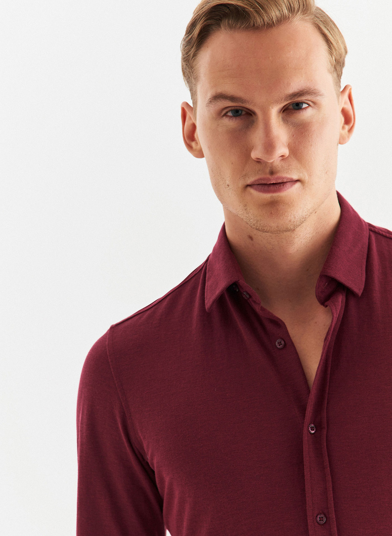 Gładka taliowania koszula w kolorze bordowym
