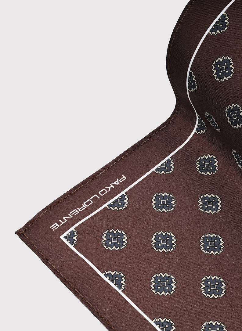 Brązowa poszetka męska we wzory