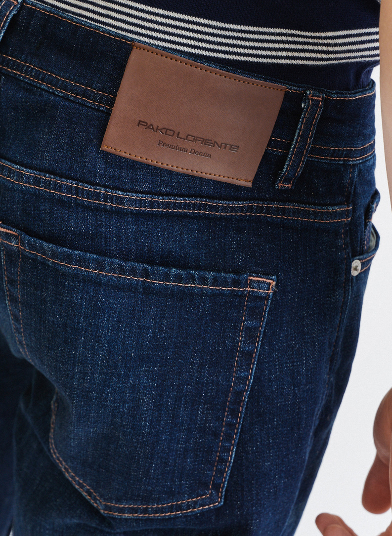 Granatowe spodnie męskie jeansowe