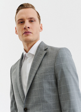 Szary garnitur męski z wełny