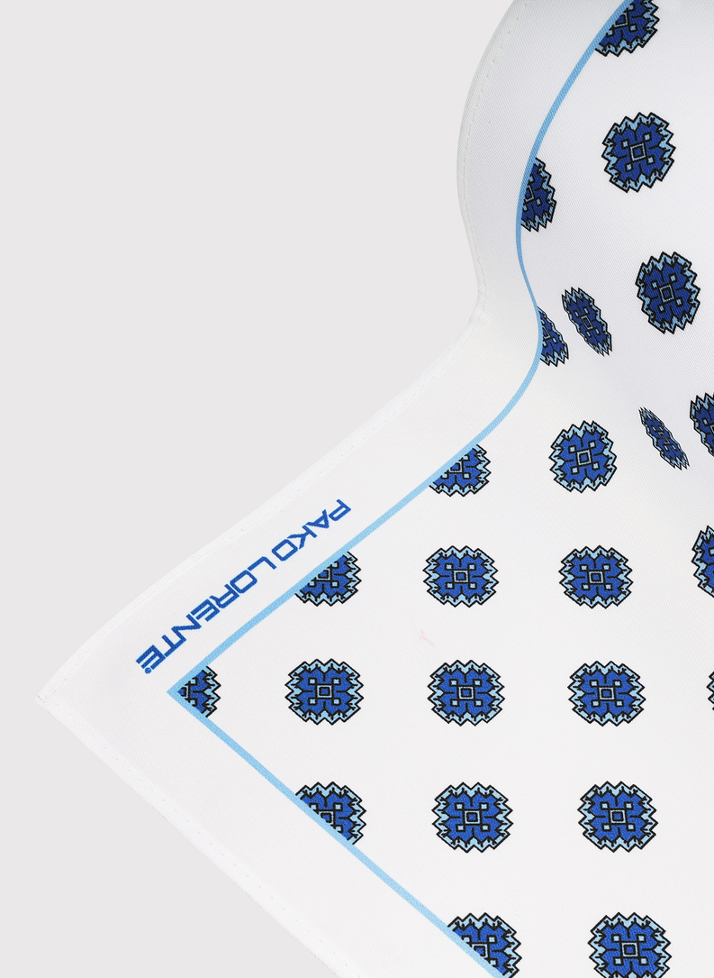 Biała poszetka męska we wzory