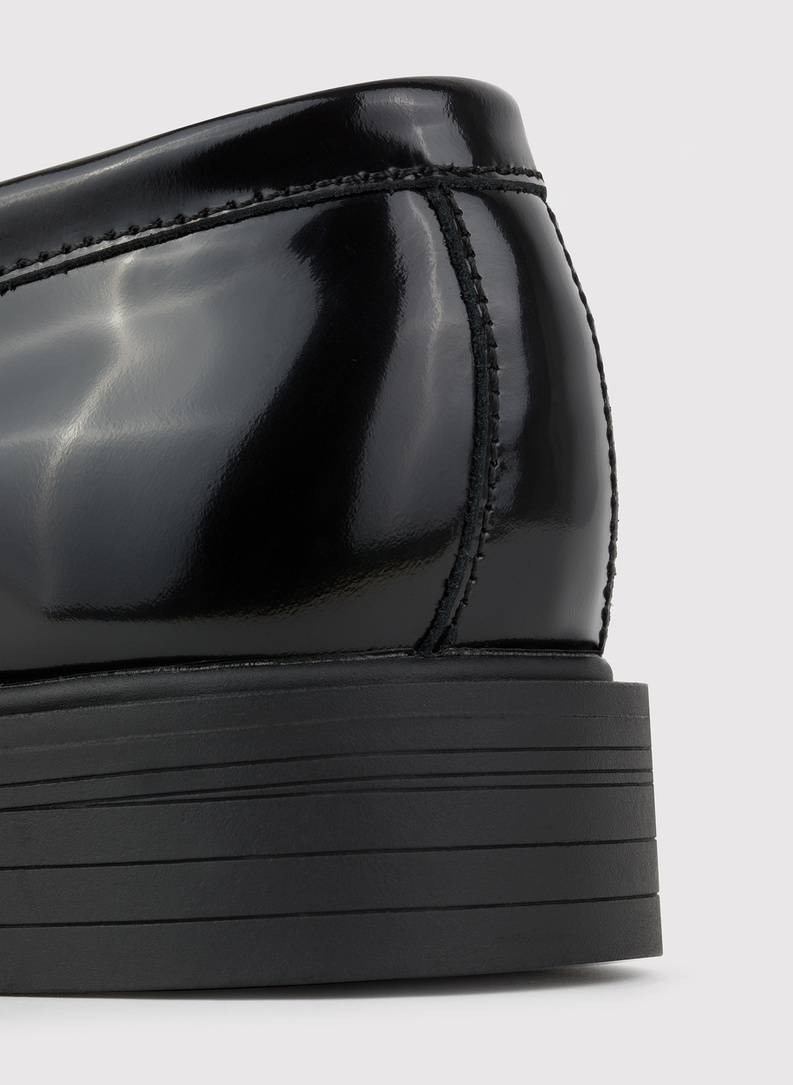 Czarne lakierowane mokasyny męskie