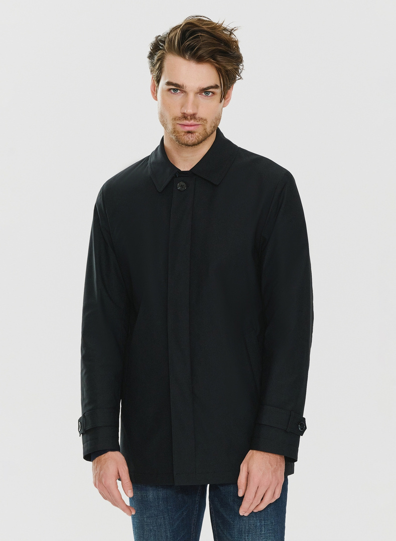 Przejściowy płaszcz męski w kolorze czarnym